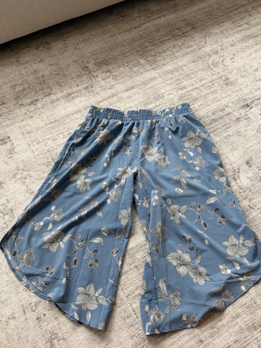 LOGO by Lori Goldstein Dusty Blue Floral Wide-Leg Capris